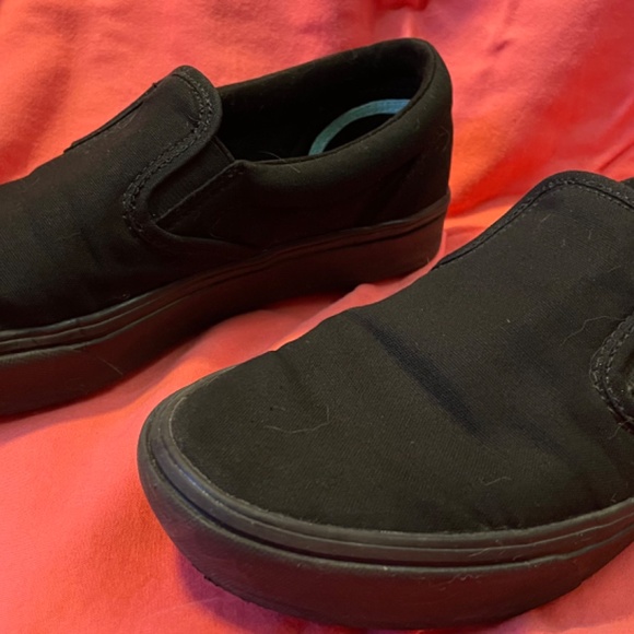 Vans Womens Comfycush Slip-on Shoes - Picture 3 of 8